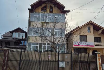 CASĂ 2 etaje + teren 428mp, central în Pitești-Exercițiu - 300,000€ - 2
