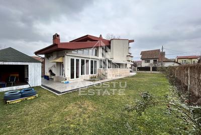 Vila P+2E, 6 camere, 3 bai, garaj dublu, zona Lipovei - 1