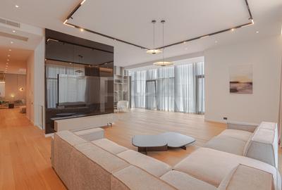 Penthouse cu 5 camere decomandat, mobilat în Herăstrău