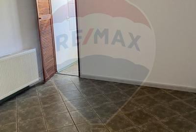 Vila – Etaj 2 + Mansardă de închiriat | Zona Vitan – București Mall - 11