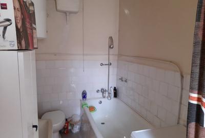 Vand  pe Gh.Doja casa cu 4 camere,917 mp teren - 2