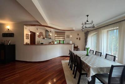 Vila de vis cu parc privat  — Panoramă Unică Spre Crucea Caraiman, - 12