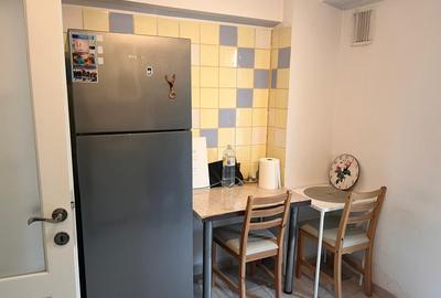 13 Septembrie Panduri, bloc mixt 1992, metrou Academia Militara - 2