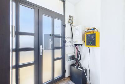 Casa de vanzare  |  Crevedia  |  4 camere - 8