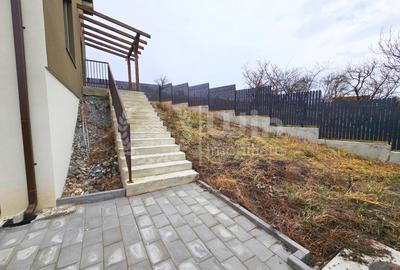 Duplex cu 4 camere în Iris