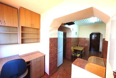 Inchiriez apartament 2 camere Vlaicu, decomandat, etaj 2, centrală gaz - 6