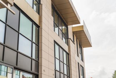 Apartament cu 3 camere decomandat în Pipera