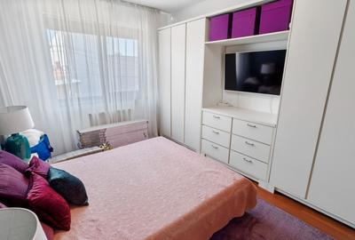 Apartament cu 3 camere în P-ta Presei Libere