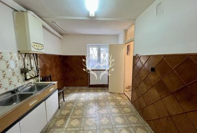 Apartament cu 3 camere, pregatit pentru renovare in Zorilor - 4