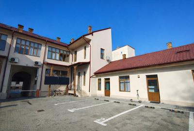 Birou, 150 mp în Central