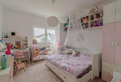 Locuinta construită pentru a fi locuită, nu doar admirată, complet mobilata - 53