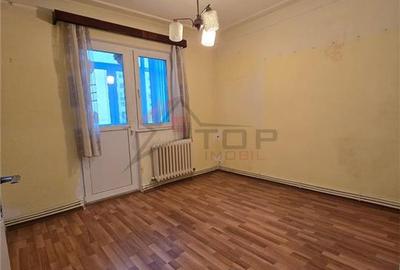 Apartament cu 2 camere decomandat în Mircea cel Bătrân