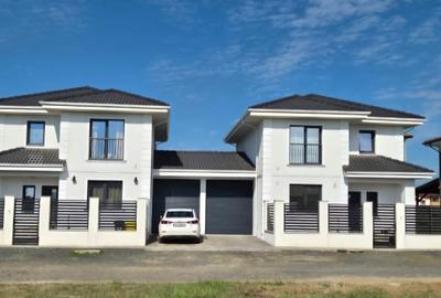 Duplex cu 4 camere în Moșnița Nouă