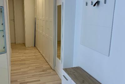 Ofer spre închiriere apartament cu 3 camere - 3