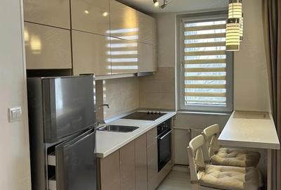 Apartament cu 2 camere semidecomandat, mobilat în Ultracentral
