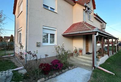 Casă individuală cu 3 camere în Decebal