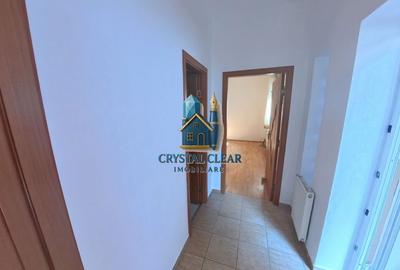 Două case în curte comună, 6 camere + 385 teren - zona semicentrală - 22