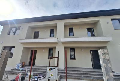 Promotie-Vila P+1+pod-3 camere-teren 230 mp-Astrelor-acte gata - 1