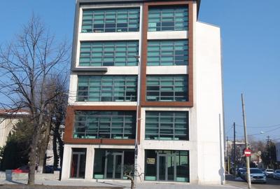 Bd. Mamaia -Univ. Ovidius -cladire de birouri / spatii comerciale de vanzare - 4