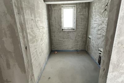 Apartament de 4 camere , 89 mp utili, terasa 103mp, zona VIVO - 9