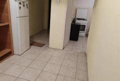 Apartament cu 4 camere decomandat în Berceni