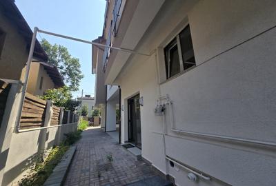 Damaroaia,Izbiceni,Curte proprie 60mp, Ocazie - 9