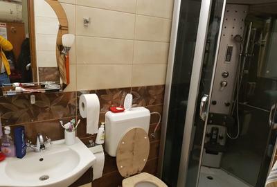 Spatiu comercial + Apartament, Fratii Golesti, teren 300 mp - 5