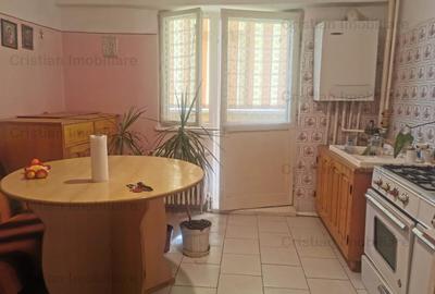 Scolilor 3 cam 70mp conf.1 Decomandat Mobilat utilat , balcon 7m - 5