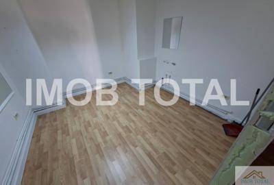 De Închiriat:Spațiu Comercial 60 mp–Pitești Centru (Parter cu Vitrină) - 4