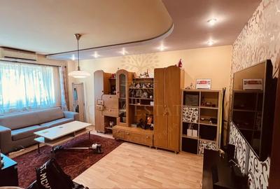 3 Camere Et.2/4 An constructie 1985 Zona Apusului - Metrou Gorjului - 1