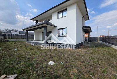 Casa individuala 5 camere ,cu carport si pivnita, Calea Cisnadiei - 1