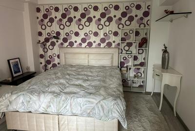 Dristor, garsoniera, 3 minute metrou, bloc mixt, moderna - 1