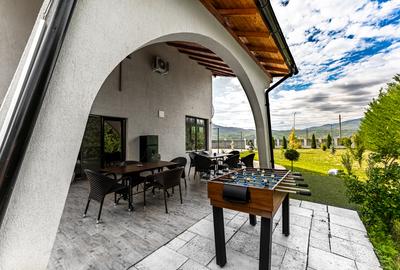 Com0%|Vilă turistică cu 8 camere + căsuțe A-frame, teren 5575 mp Călimănești, VL - 5