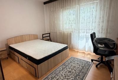 Apartament 2 camere de vanzare  📍 Intersecția Năsăud cu Viilor, etaj 1 - 1