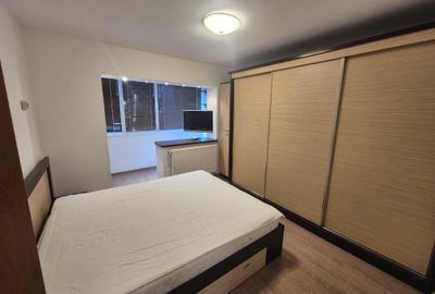 Închiriez apartament 2 camere Micro 4 - 2