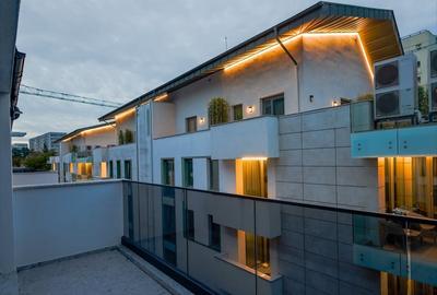 Apartament cu 3 camere decomandat în Calea Călărașilor