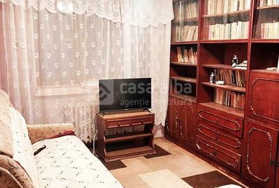 Blv. Poitiers - 3 camere decomandat, doua bai, etaj 1+2, bloc 1989 - 2