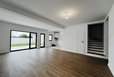 Duplex cu 5 camere în Dumbrăvița