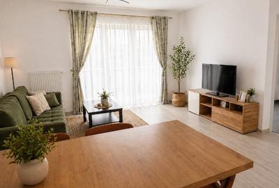 Apartament cu 2 camere decomandat în Tractorul