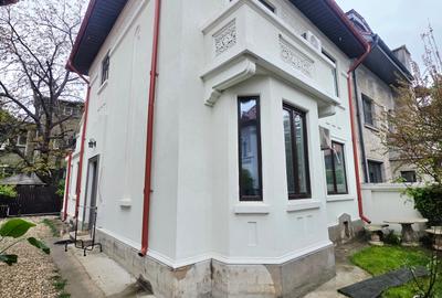 Închiriere Vilă   | 8 camere  | Zona Capitale - 1