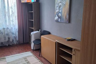 Inchiriez garsoniera Tiglina 1 - 1