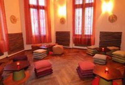 De vanzare vila nobiliara cu turn si gradina privata | zona Mantuleasa - 1