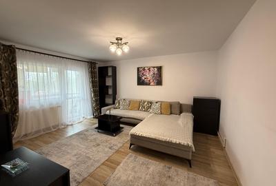 Apartament cu 4 camere decomandat, mobilat în Lipovei