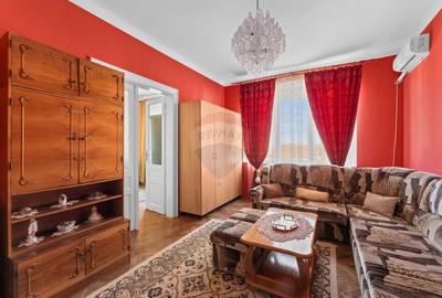 Apartament 2 camere, loc de parcare, teren propriu,strada Constituției - 4