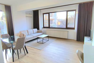 Apartament cu 2 camere decomandat, mobilat în Băneasa