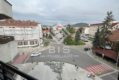 Apartament 3 camere de inchiriat - zona COROANA DE AUR - 8