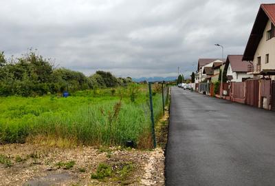 Teren la strada asfaltata in centrul cartierului Stupini - 1