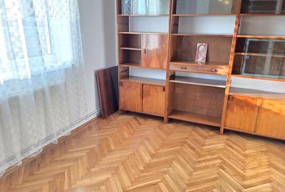 Inchiriez sau vand apartament 4 camere in Deva, zona Pietei Centrale, etaj 3, - 7