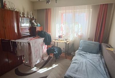 Apartament 4 camere, de vânzare. Mănăștur, strada Tășnad, etj.2/4 - 5