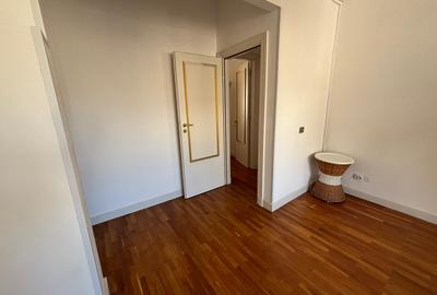 Inchiriere apartament cu 3 camere   P.ta Romana - 13